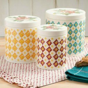 Pioneer Woman Geo canister set new